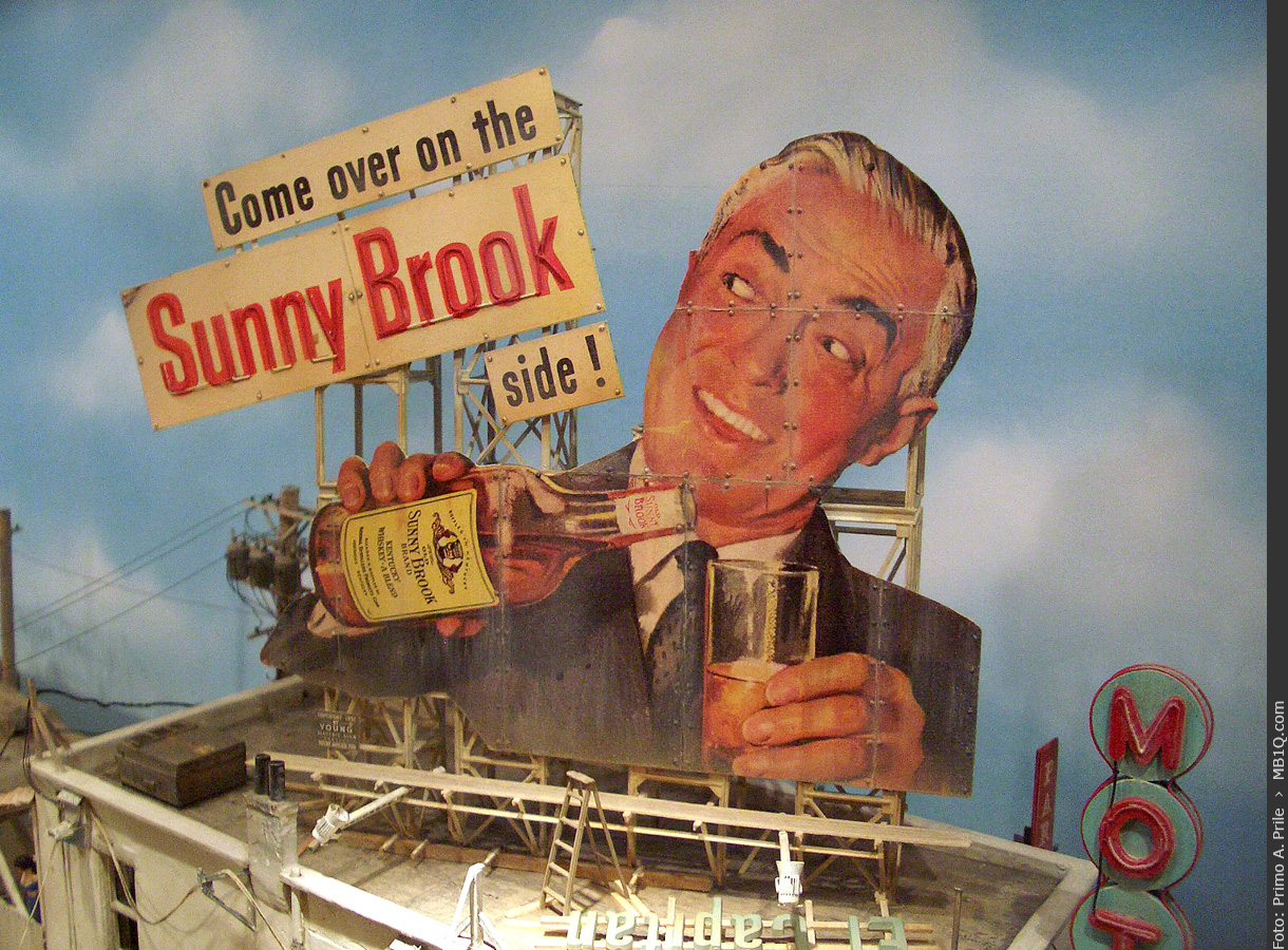 Billboard «Come over on the Sunny Brook side!»
