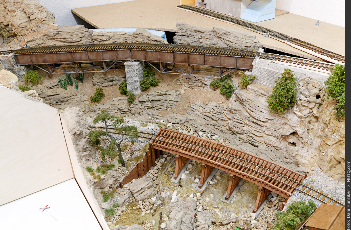 Zwei Brücken auf der 0n3-Anlage F.Q.M.A.