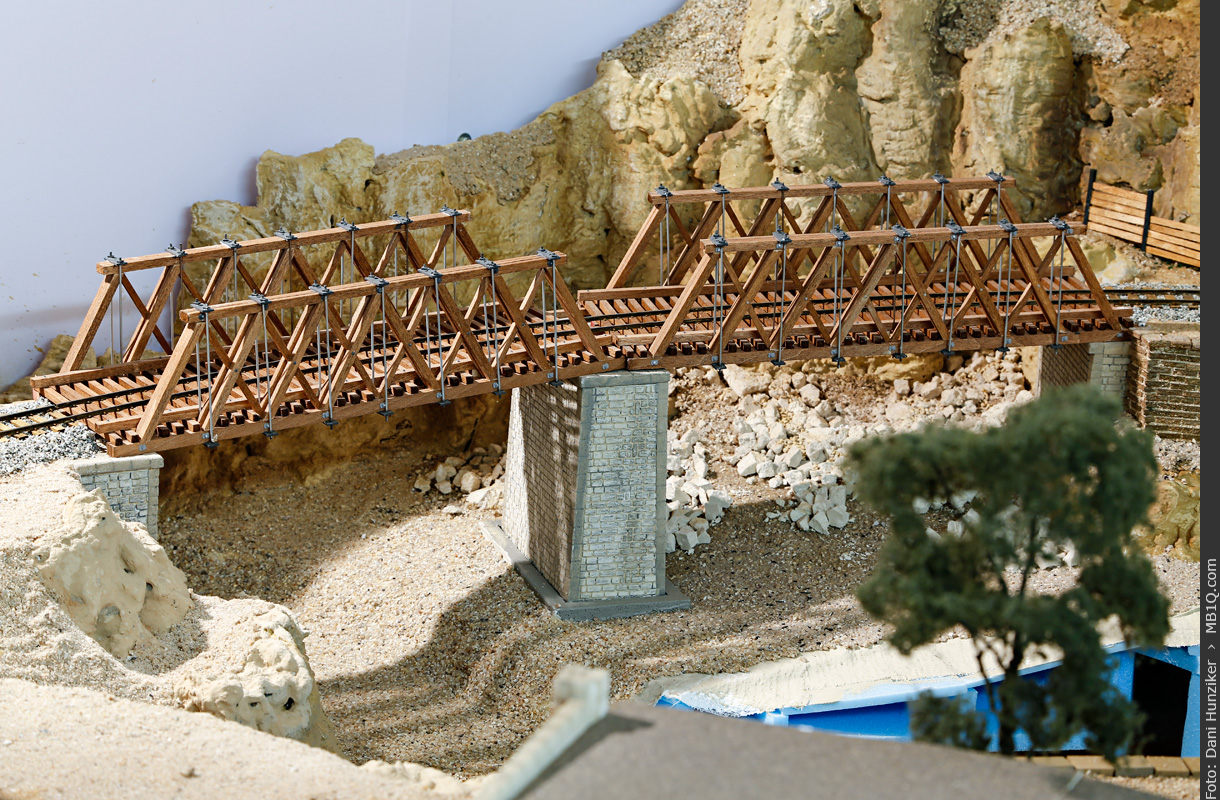 Wooden How Truss Bridges, 1/48 scale