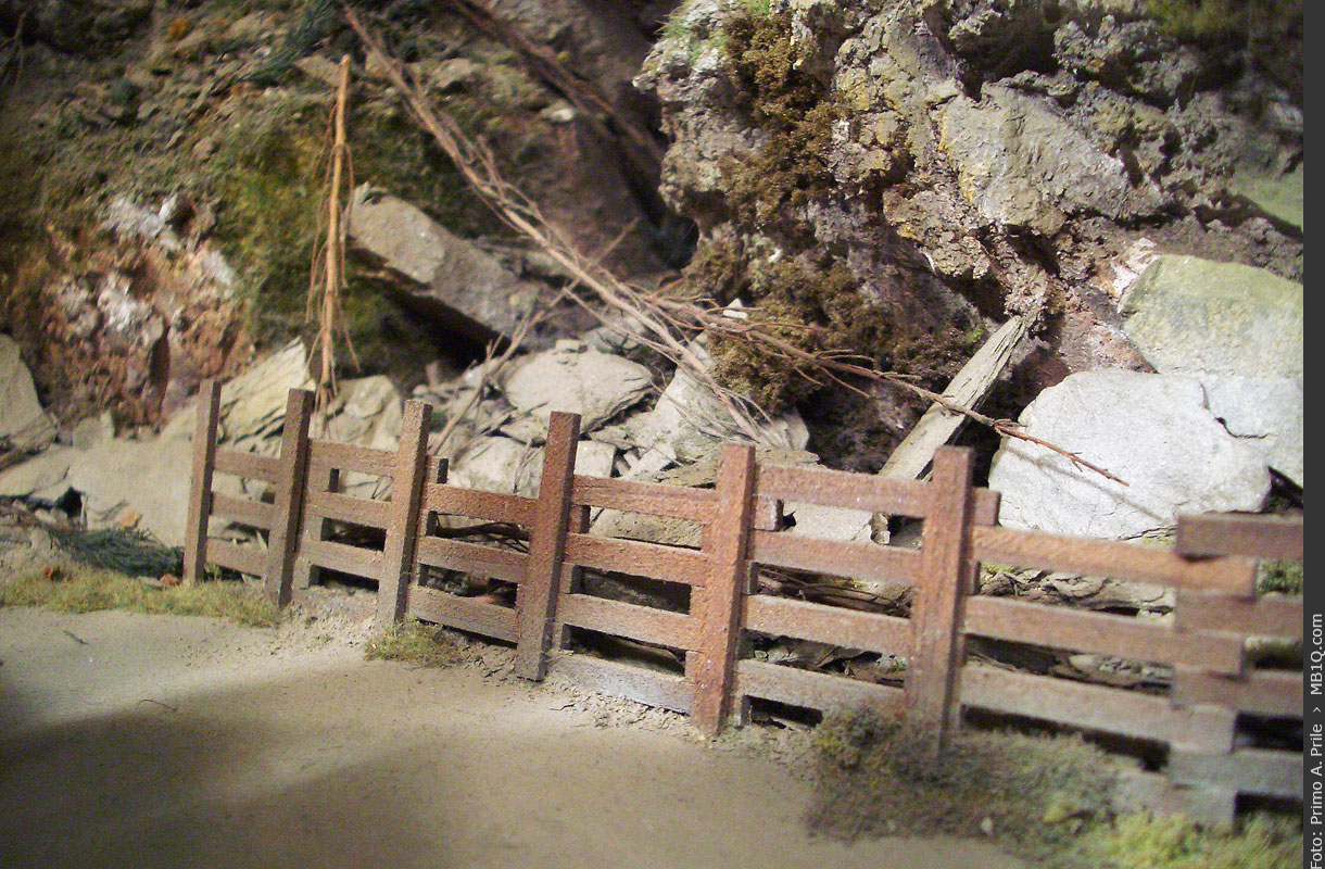 Steinschlagverbau aus Holz
