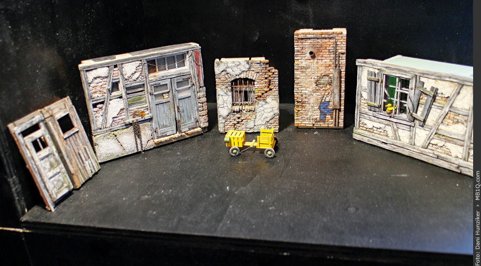 Gebäude und Gebäudeteile im Massstab 1;35