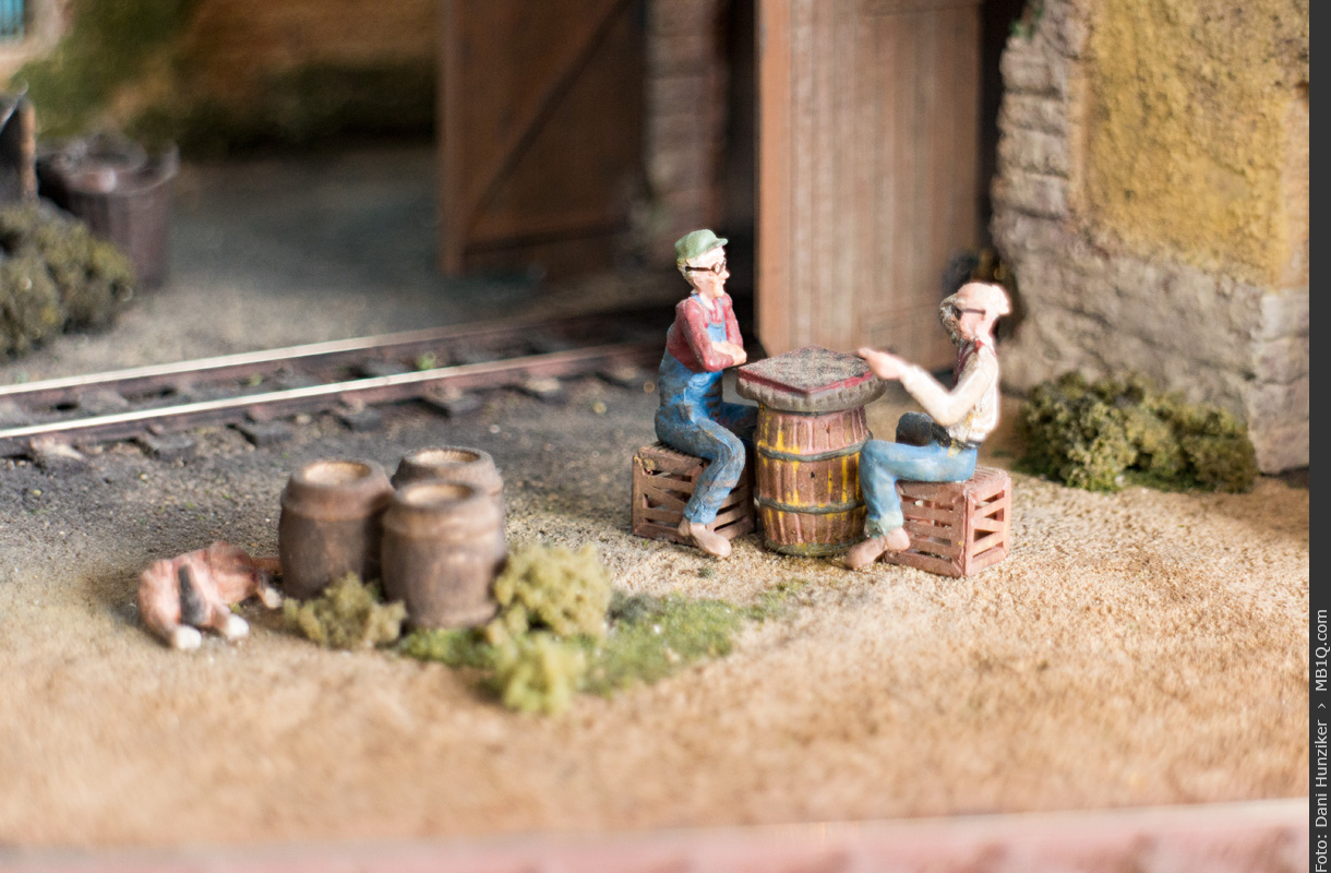 Checker Players, Woodland Scenics, O scale