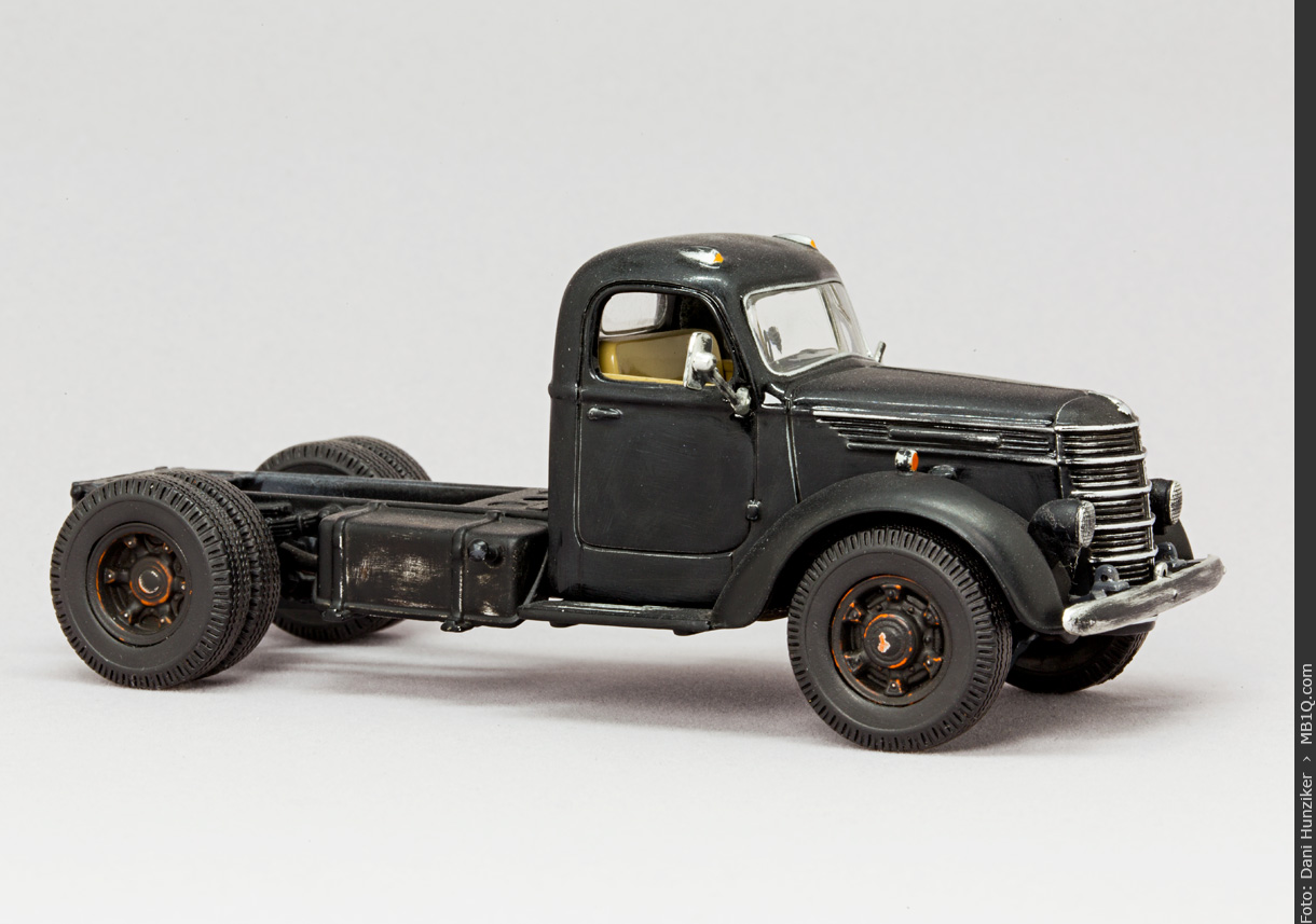 International D-35 Logging Truck, 1938 • 1:48 • Dani Hunziker
