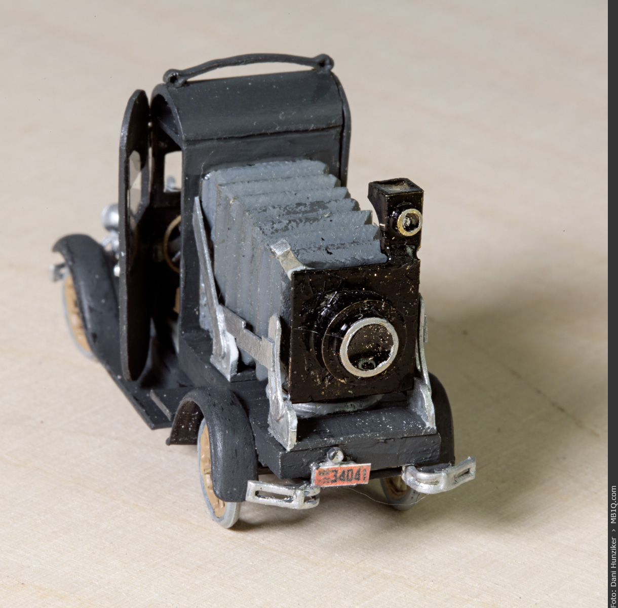 Werbeauto «Fahrende Faltenbalgkamera», Massstab 1:87