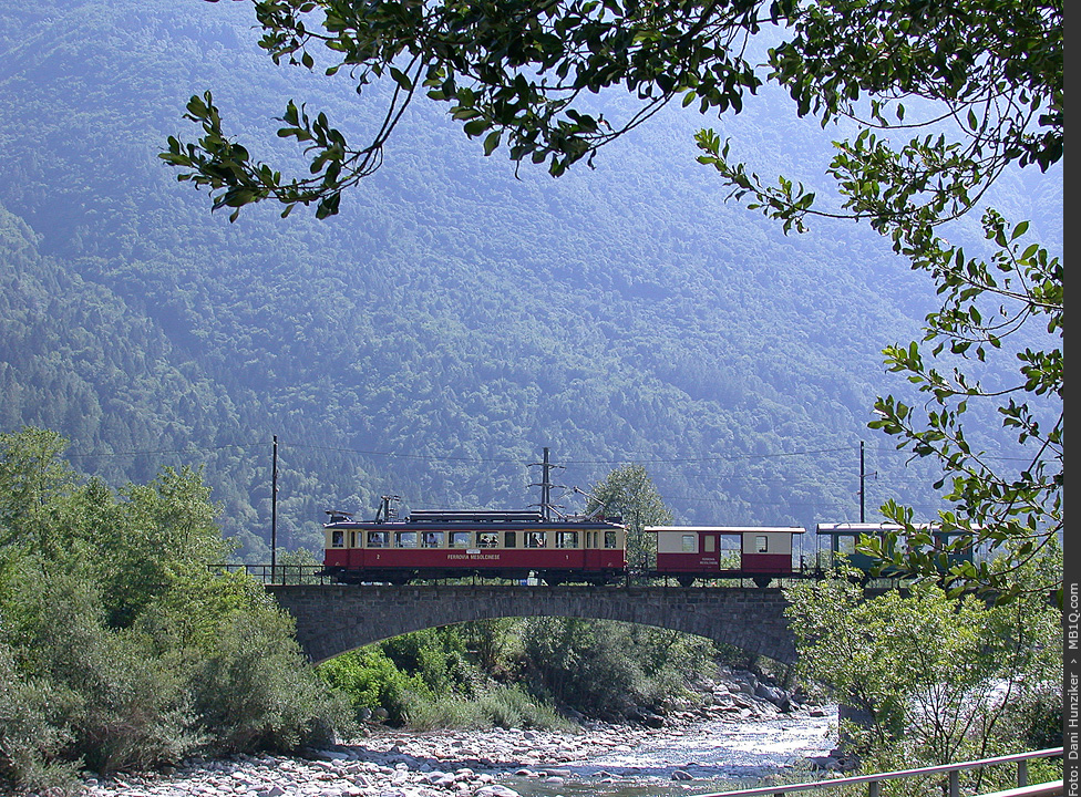 Touristikzug der FM (Ferrovia Mesolcinese, SEFT), Moesabrücke II, Roveredo