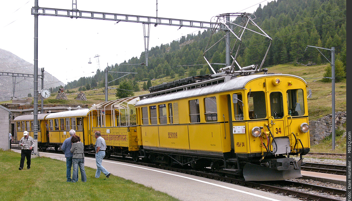 Nostalgiezug der Berninabahn mit BB ABe 4/4 34, Bernina Suot